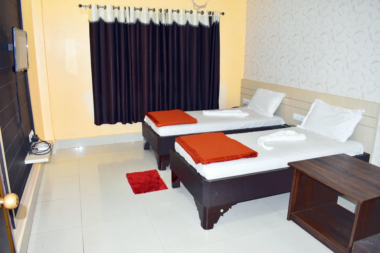 Hotel Triveni Balangir Экстерьер фото